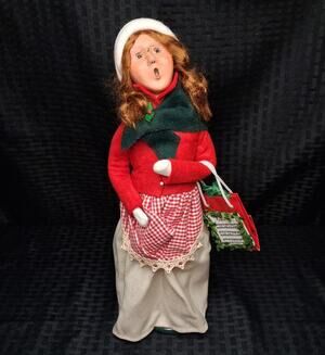Vntg 2007 Byers Choice Caroler Traditional Adult Woman Sweater Sheet Music Bag
